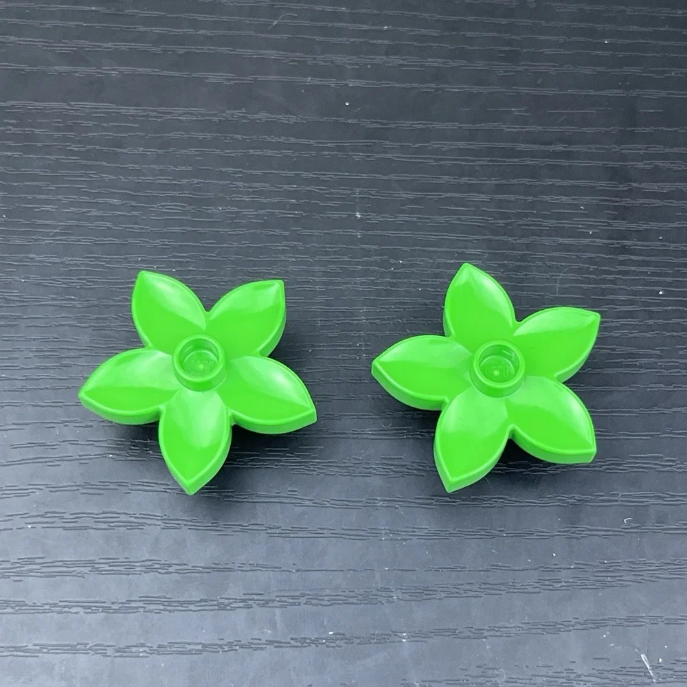 LEGO DUPLO Green Plant Flower Replacement Parts Lot of 2 Genuine LEGO Pieces
